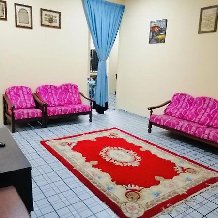 Homestay Bandar Pekan - Musleem Preferred Kültér fotó